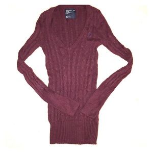 AMERICAN EAGLE V NECK SWEATER